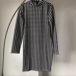 Houndstooth long sleeve dress